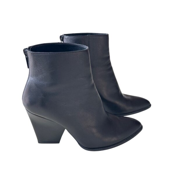 Stuart Weitzman Bedford Ankle Boots Women's Size 6.5 Leather Black Zip Up - Picture 1 of 8